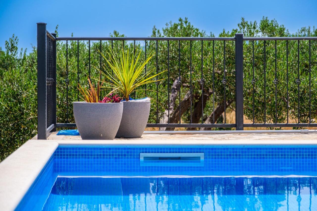 Island Getaway - Heritage House Mirce 外观 照片